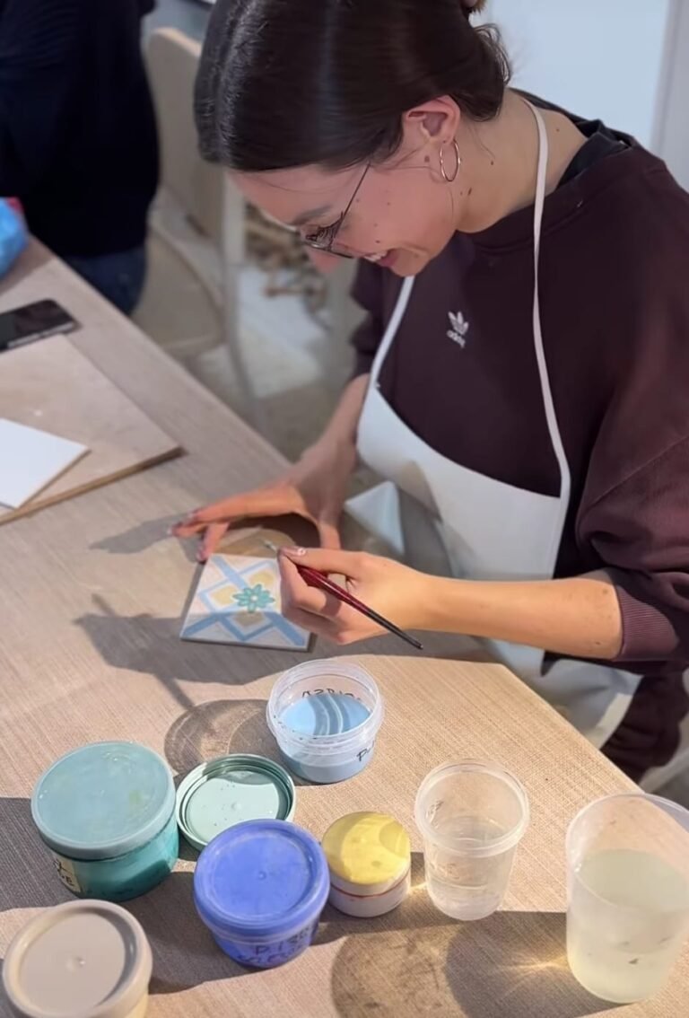TALLER EXPERIENCIA DE PINTURA SOBRE CERÁMICA